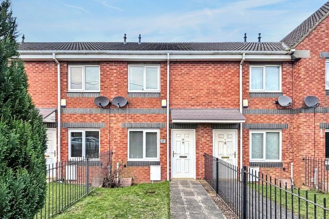 2 bed property, in Rock Farm Mews, £84,999