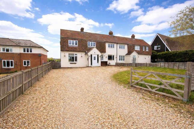 5 bed property, in Park View, £525,000
