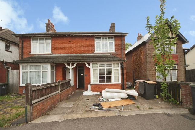 3 bed property, in Limbury Road, £315,000