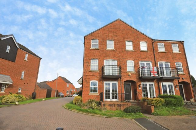 4 bed property, in Georgian Way, £225,000