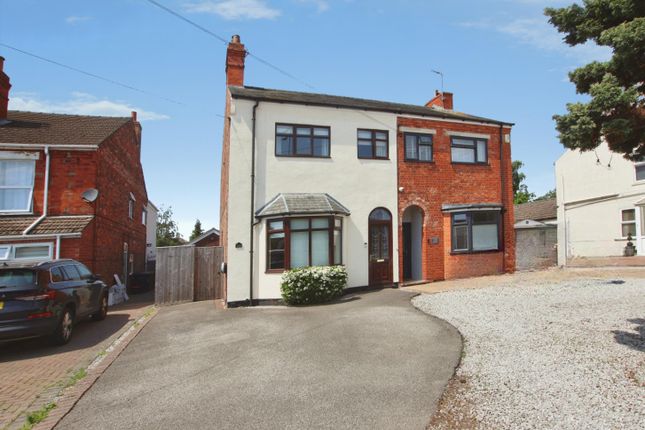 3 bed property, in Hykeham Road, £315,000