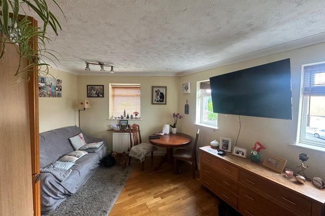 Studio, in Maple Mews, £325,000
