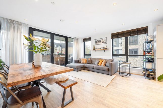2 bed property, in Coal Lane, £585,000