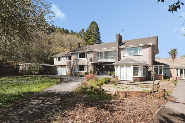 6 bed property, in Penscynor, £750,000