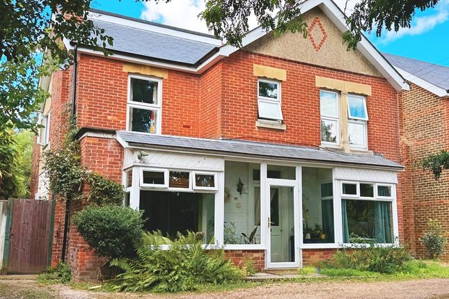 6 bed property, in Stein Road, £895,000