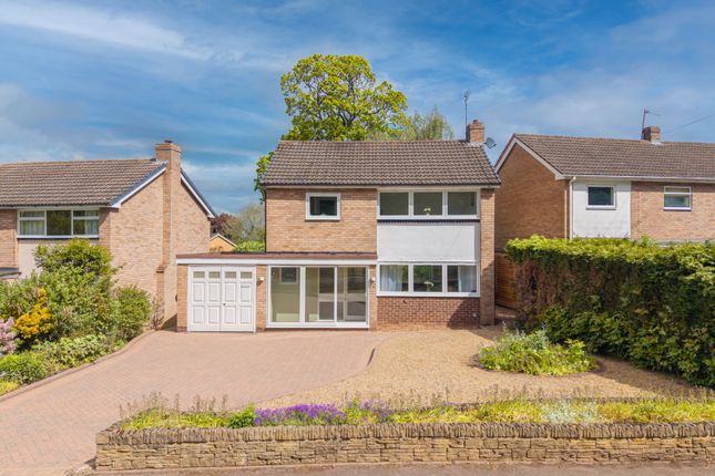 3 bed property, in Fecknam Way, £475,000