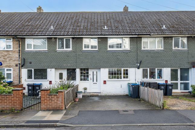 3 bed property, in Malvern Close, £475,000