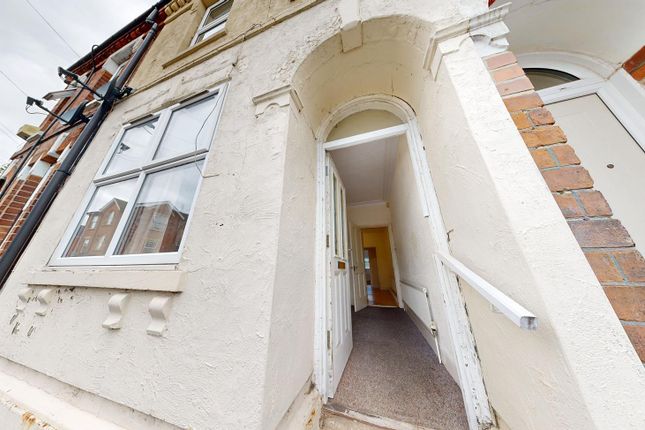3 bed property, in Albany Road, £129,950