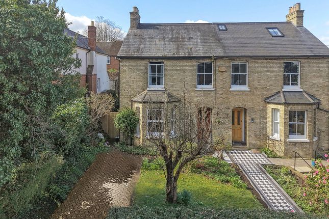 4 bed property, in Linkfield Street, £650,000