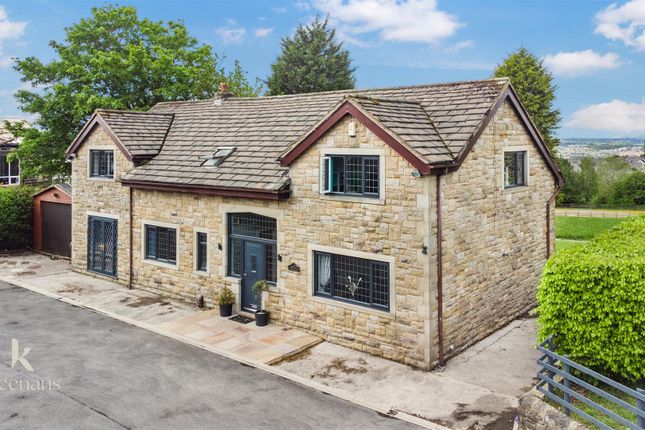 5 bed property, in Quarry House, £675,000
