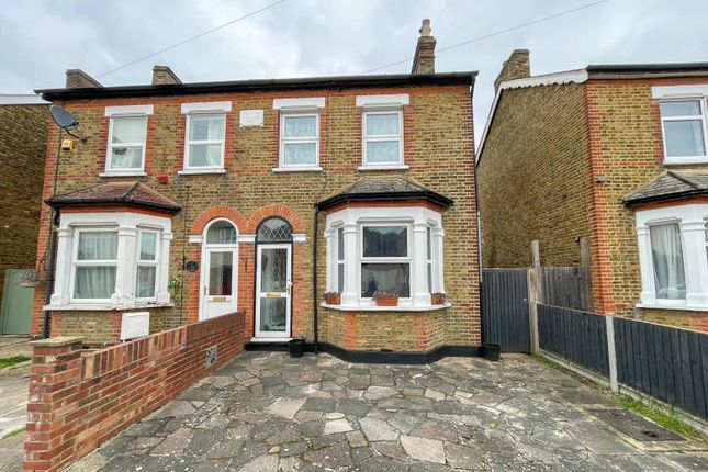 3 bed property, in Warfield Road, £499,999