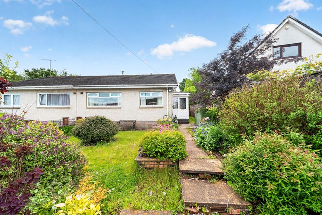 2 bed property, in Castleton Avenue, £220,000