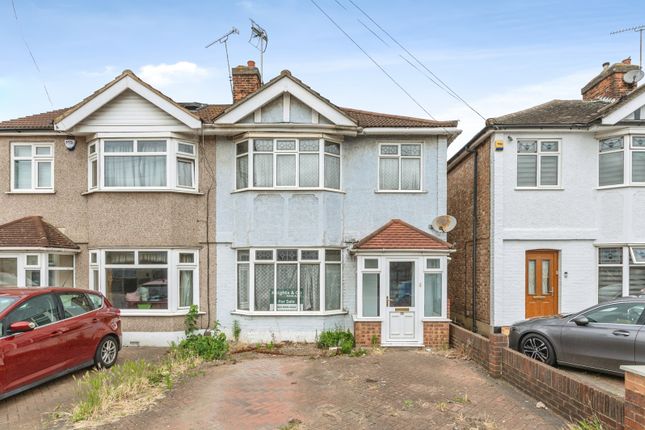 3 bed property, in Cherry Tree Lane, £350,000