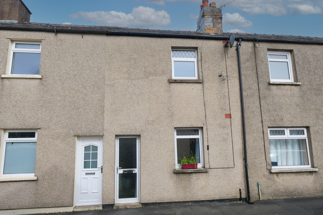 2 bed property, in Mary Street, £120,000