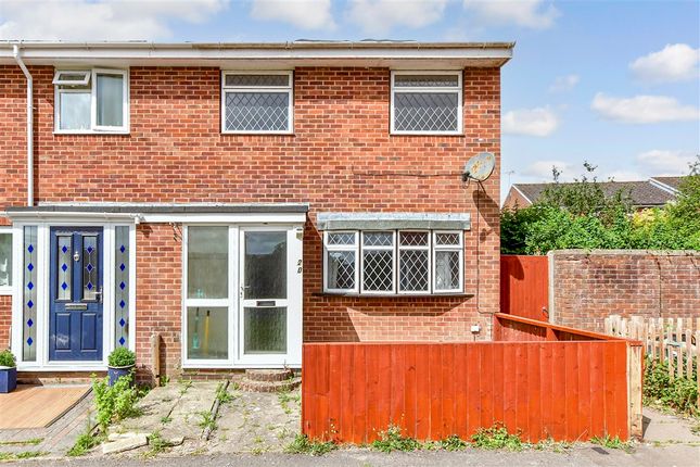 4 bed property, in The Pitcroft, £250,000
