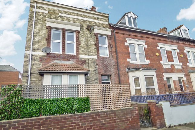 6 bed property, in Edwards Road, £395,000