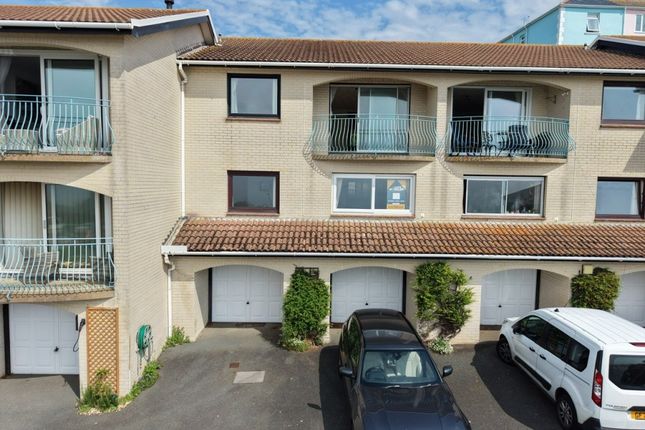 2 bed property, in Flat 6, £150,000