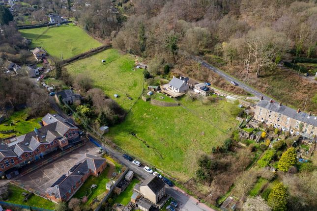 4 bed property, in Hangerberry, £580,000