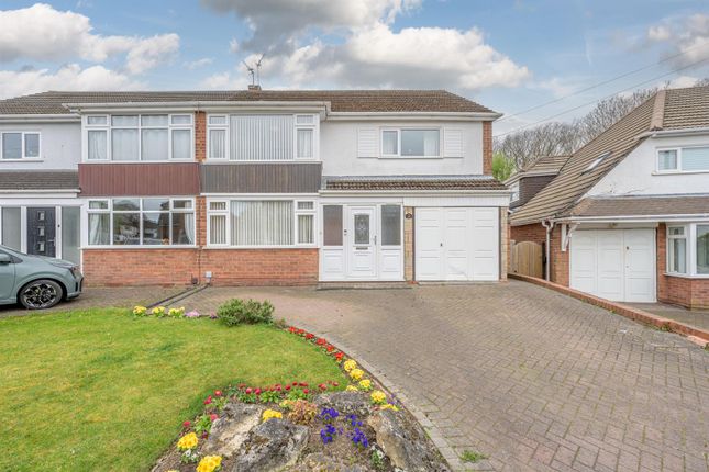 3 bed property, in Sandhurst Avenue, £350,000