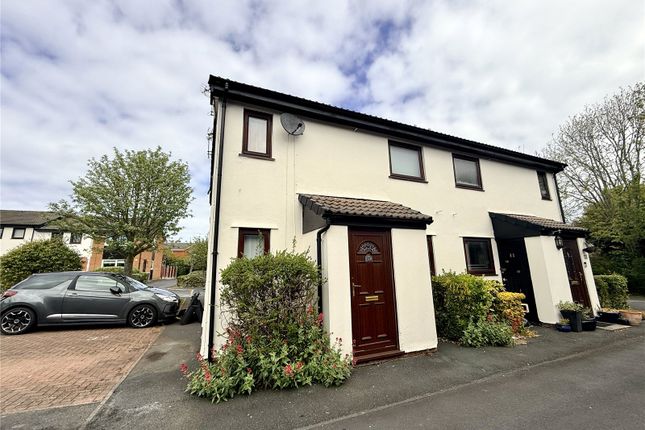 1 bed property, in Snowdon Close, £75,000