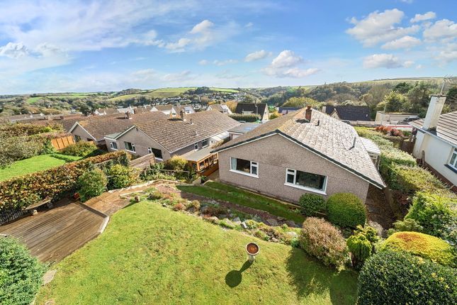 3 bed property, in The Fairway, £550,000