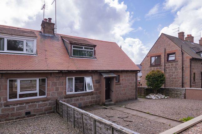 2 bed property, in Rectory Drive, £83,000