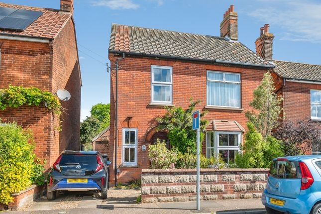 4 bed property, in Kimberley Road, £325,000