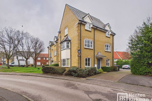 2 bed property, in Bramble Tye, £220,000