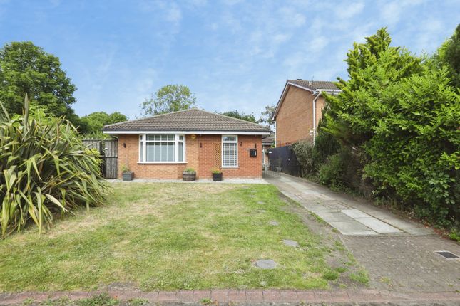 4 bed property, in Thistledown Close, £334,950