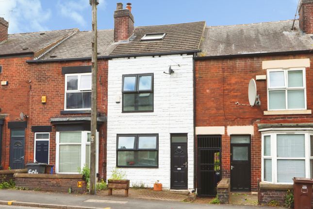 3 bed property, in Chesterfield Road, £240,000