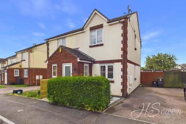 2 bed property, in Windward Road, £230,000