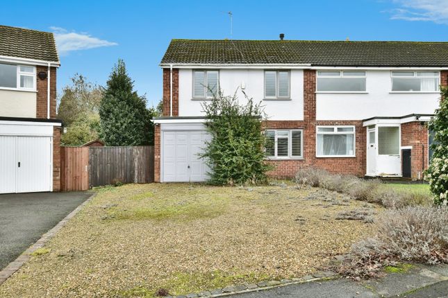 3 bed property, in Redesmere Drive, £460,000