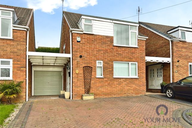 3 bed property, in Kingham Close, £205,000