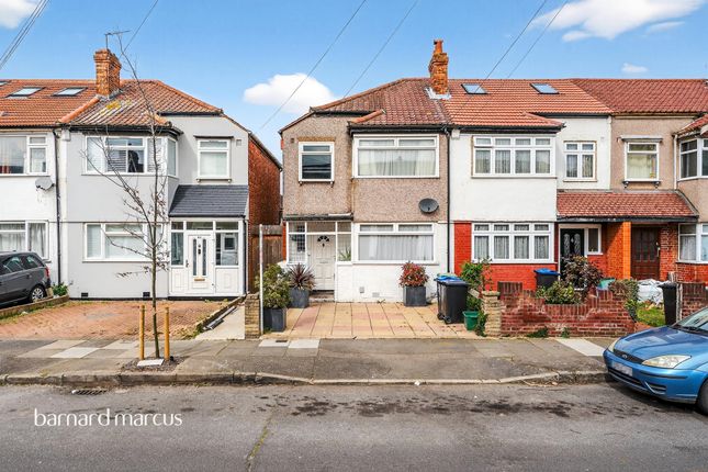 3 bed property, in Chilmark Road, £425,000
