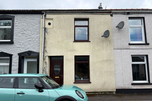3 bed property, in 6, £63,000