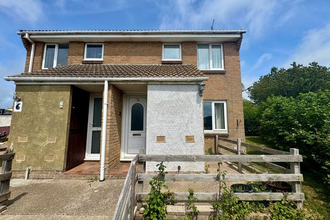 1 bed property, in Iford Close, £147,500
