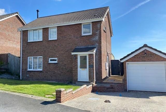 3 bed property, in Llwyn Meredith, £289,950