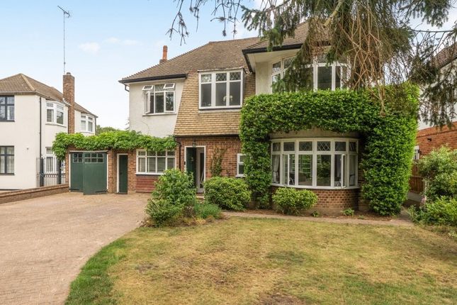 3 bed property, in Marlowe Close, £1,300,000