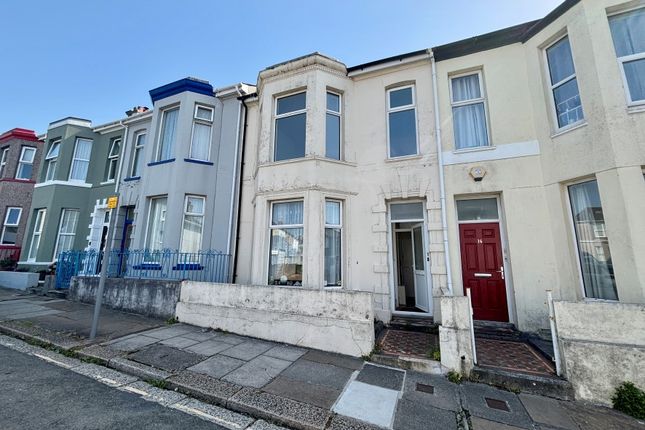 2 bed property, in 15 Collingwood Avenue, £100,000
