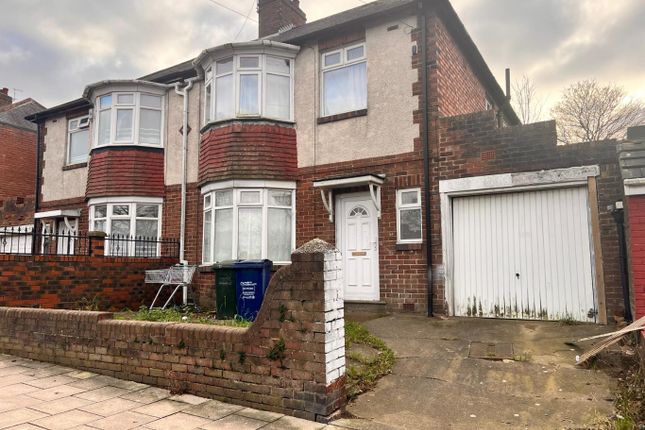 3 bed property, in Fenham Hall Drive, £185,000