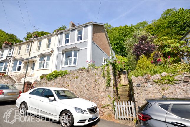 2 bed property, in Coombe Lane, £230,000