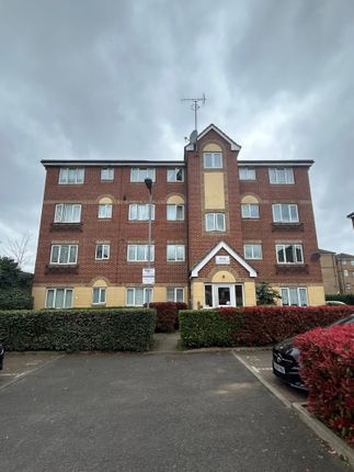 2 bed property, in Culpepper Close, £265,000