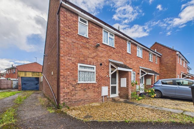 1 bed property, in Sheridan Close, £159,950