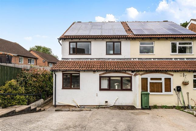3 bed property, in Linnet Way, £350,000