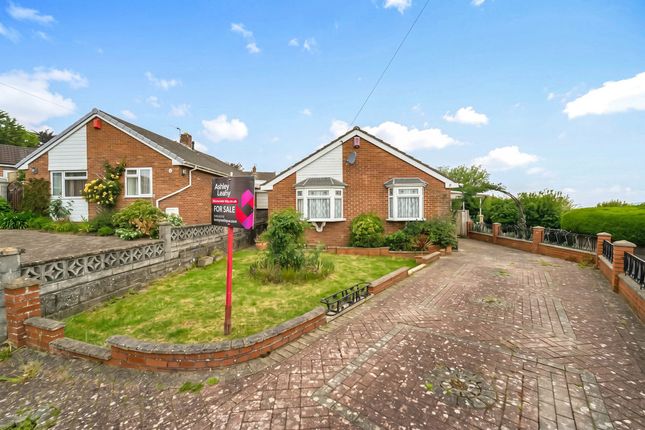 2 bed property, in Weston Way, £300,000