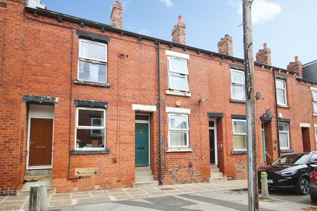 3 bed property, in Burley Lodge Terrace, £210,000