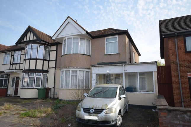 3 bed property, in Rowland Avenue, £635,000