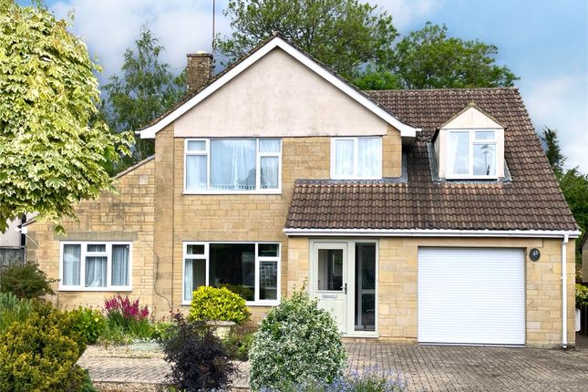 4 bed property, in Chesterton Park, £625,000