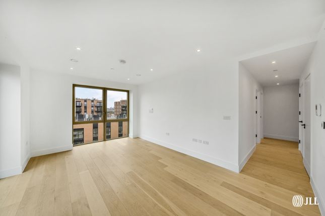 2 bed property, in Capital Interchange Way, £635,000