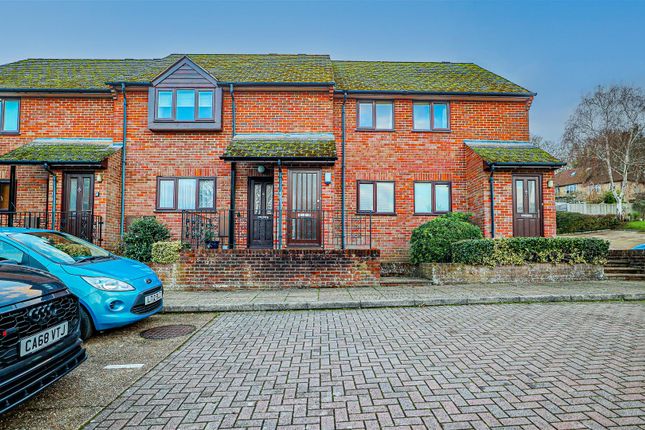 1 bed property, in Bury Green, £219,000